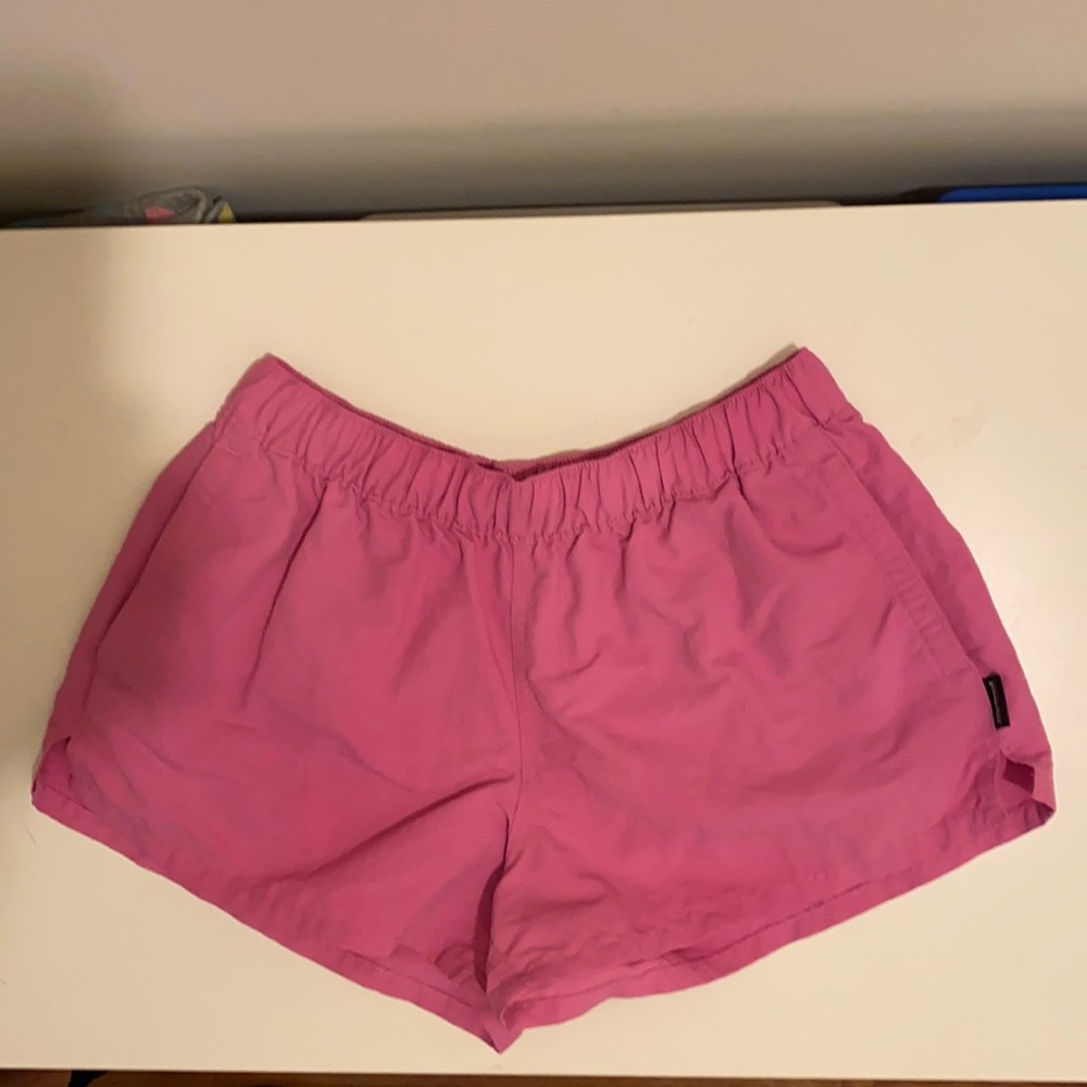 NWOT Patagonia Barely Baggies 2 1/2” shorts